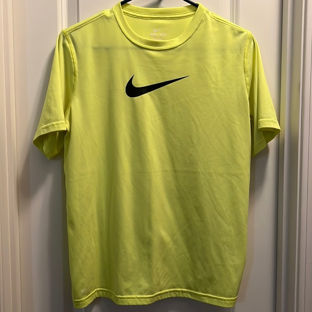 Boys Nike Dri-Fit Size XL